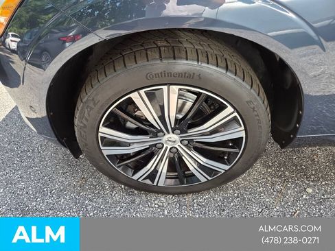 Used 2023 Volvo XC60 B5 Plus w/ Climate Package AWD/4WD image 2