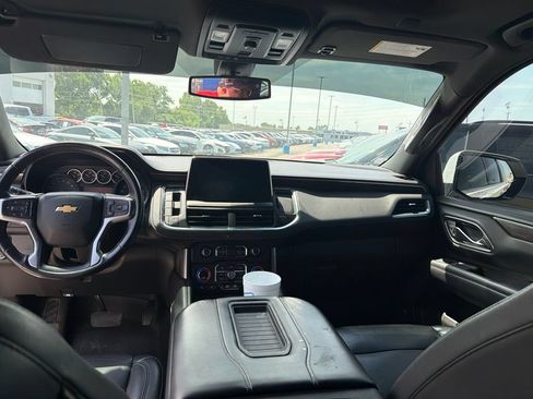 Used 2021 Chevrolet Suburban LT AWD/4WD image 5