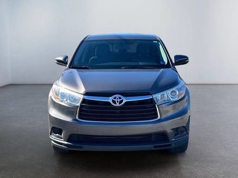 Used 2016 Toyota Highlander LE image 8
