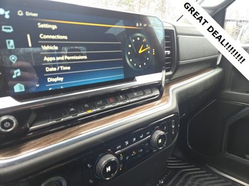 Used 2024 Chevrolet Silverado 1500 LT image 19