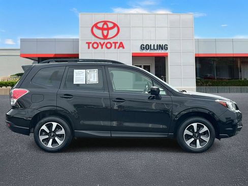 Used 2018 Subaru Forester 2.5i Premium w/ All-Weather Package AWD/4WD image 6