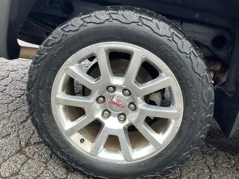 Used 2016 GMC Sierra 1500 Denali w/ Enhanced Driver Alert Package AWD/4WD image 17