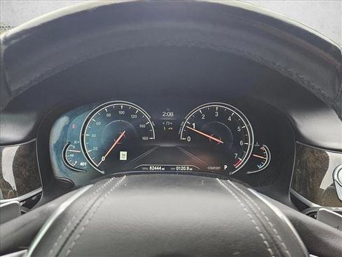Used 2018 BMW 750i xDrive image 18