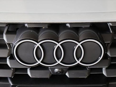 Used 2025 Audi Q5 Premium w/ Premium Plus AWD/4WD image 29