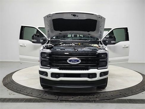 Used 2025 Ford F250 Platinum image 10