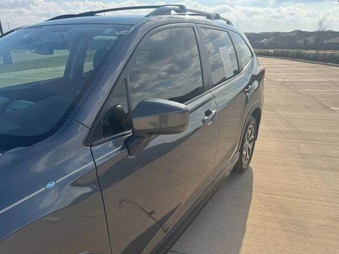 Used 2021 Subaru Forester Premium image 10