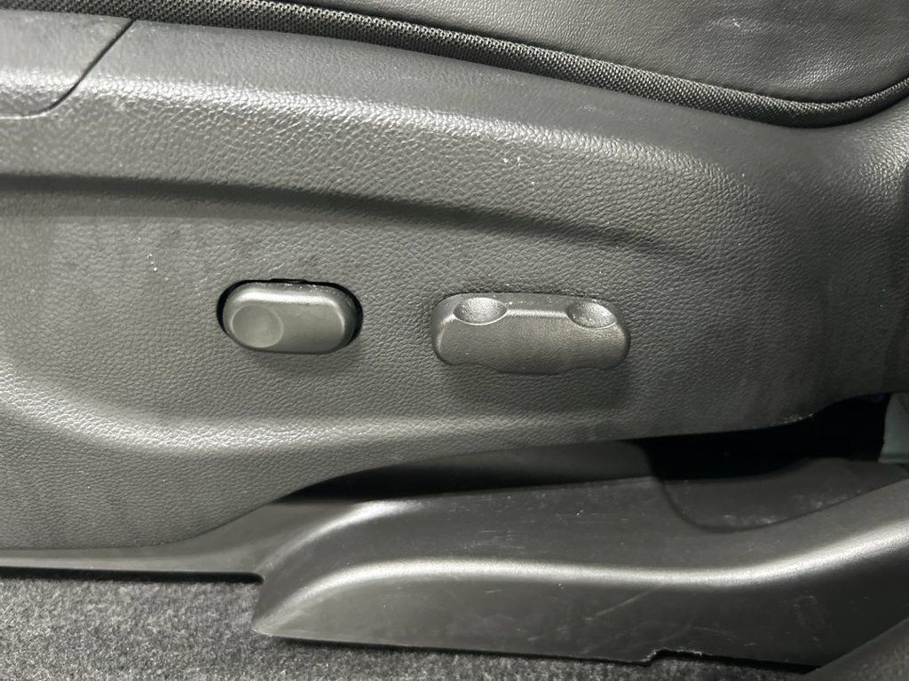 Used 2022 Buick Encore Preferred w/ Safety Package AWD/4WD image 10