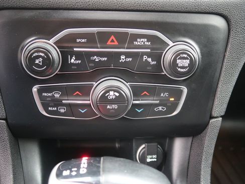 Used 2016 Dodge Charger R/T Scat Pack w/ Technology Group image 23