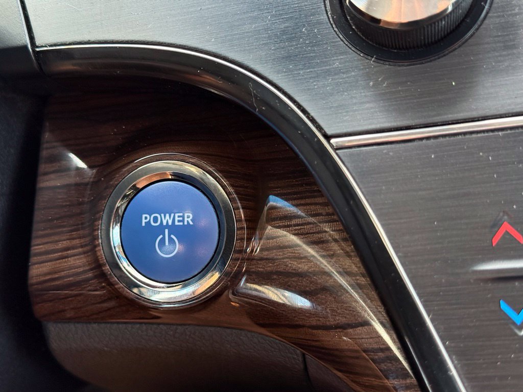 Used 2015 Toyota Avalon XLE Touring FWD image 39