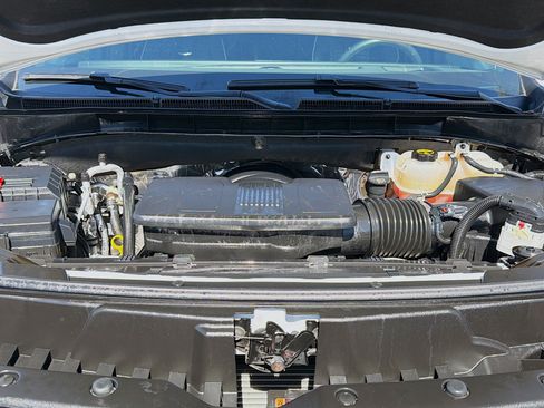 Certified 2025 Cadillac Escalade ESV Sport Platinum AWD/4WD image 33