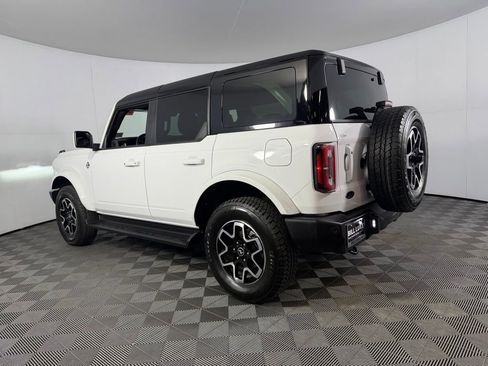 Used 2025 Ford Bronco Outer Banks AWD/4WD image 9