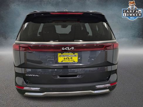 Used 2023 Kia Carnival SX Prestige FWD image 5