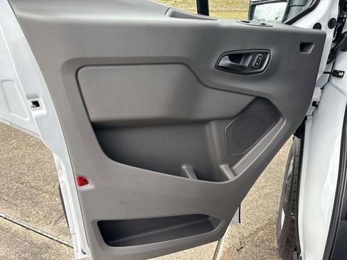 New 2026 Ford Transit 250 148 Medium Roof RWD image 22