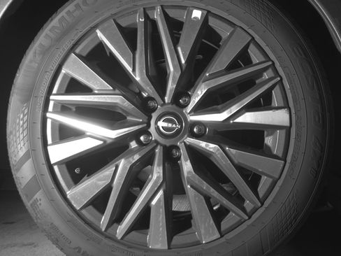 Used 2025 Nissan Altima 2.5 SV image 15