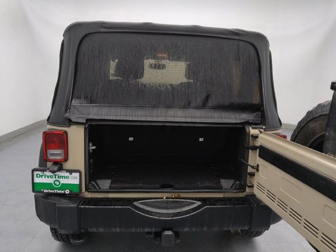 Used 2016 Jeep Wrangler Sport image 29