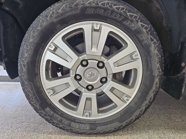 Used 2015 Toyota Tundra Platinum AWD/4WD image 24