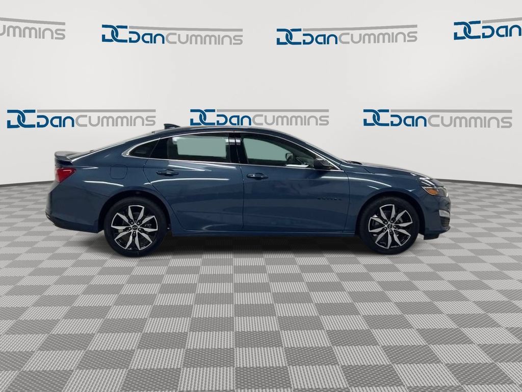 Used 2024 Chevrolet Malibu RS FWD image 9
