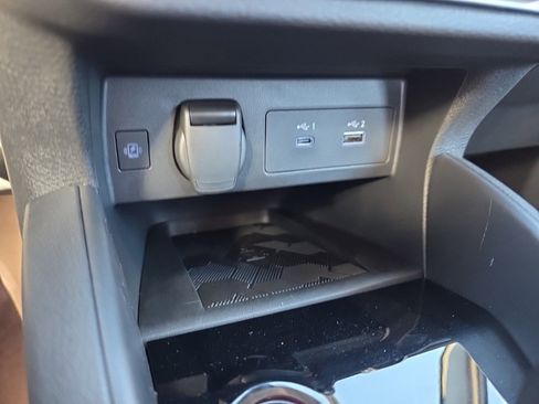 New 2025 Nissan Versa SR image 26