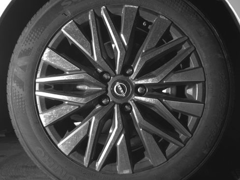 Used 2025 Nissan Altima 2.5 SV image 13