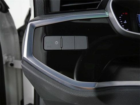 Used 2021 Audi Q3 2.0T Premium w/ Convenience Package image 25