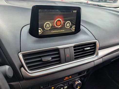 Used 2018 MAZDA MAZDA3 Touring image 22