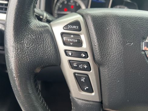 Used 2019 Nissan Titan SV w/ SV Convenience Package image 57