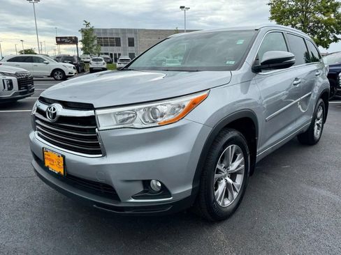 Used 2014 Toyota Highlander XLE AWD/4WD image 8