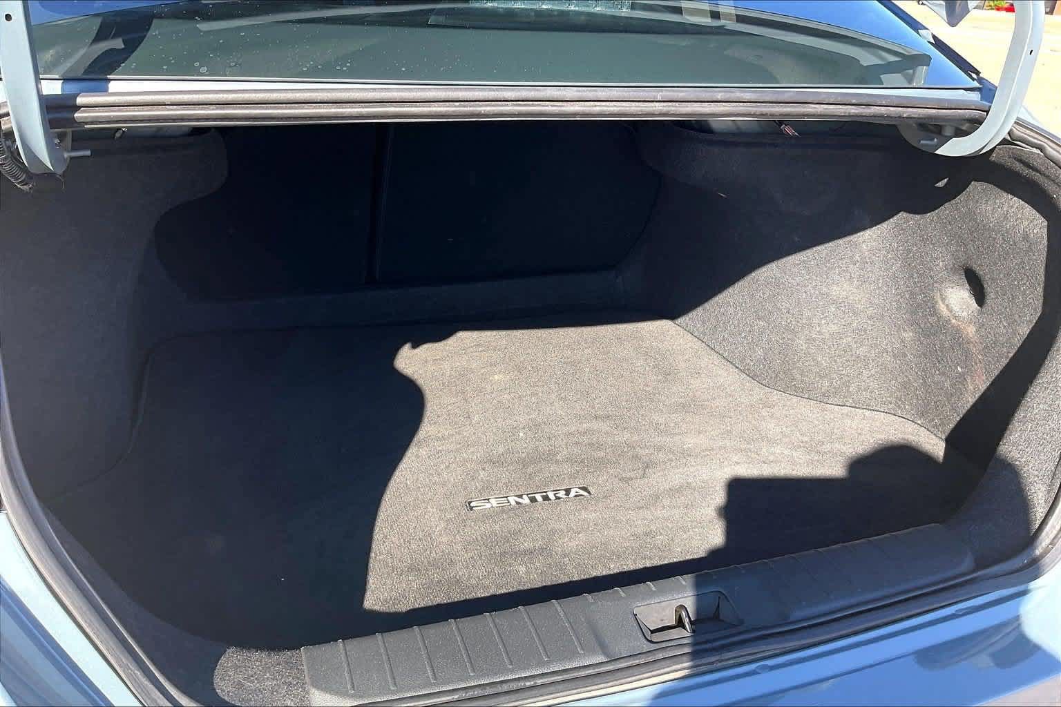Used 2025 Nissan Sentra SV FWD image 16