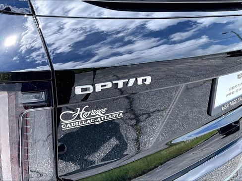 Certified 2025 Cadillac Optiq Luxury 2 w/ LPO, Floor Liner Package AWD/4WD image 24