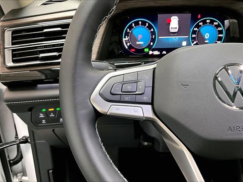 New 2026 Volkswagen Atlas SEL AWD/4WD image 16