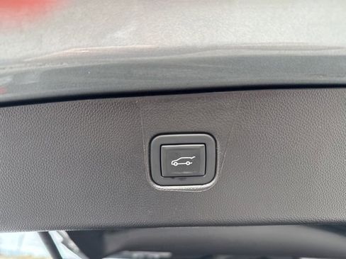 Certified 2024 Chevrolet Blazer LT w/ Convenience Package image 12