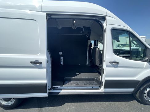 Used 2024 Ford Transit 250 148 High Roof Extended w/ Load Area Protection Package RWD image 10