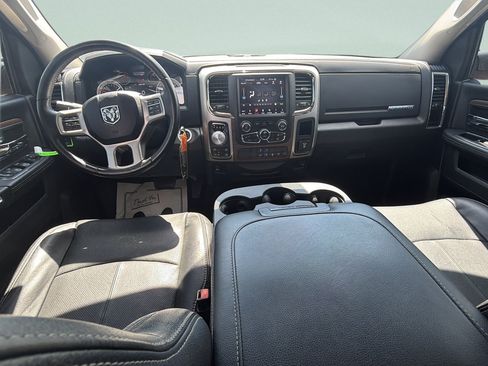 Used 2018 RAM 1500 Laramie AWD/4WD image 16