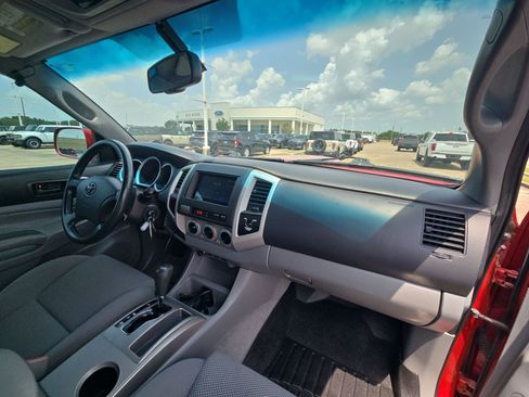 Used 2009 Toyota Tacoma PreRunner RWD image 26