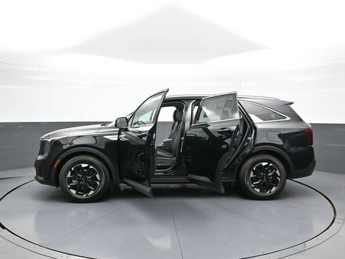 New 2026 Kia Sorento S w/ S Panoramic Sunroof Package FWD image 44