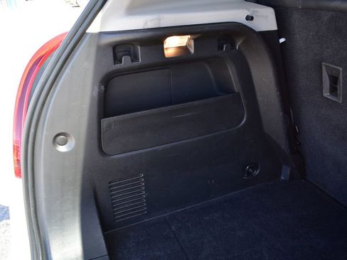 Used 2019 Buick Encore Essence FWD image 23