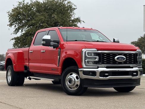 Used 2023 Ford F350 Lariat w/ Chrome Package image 2