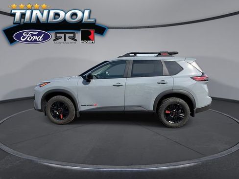 Used 2025 Nissan Rogue SV image 5