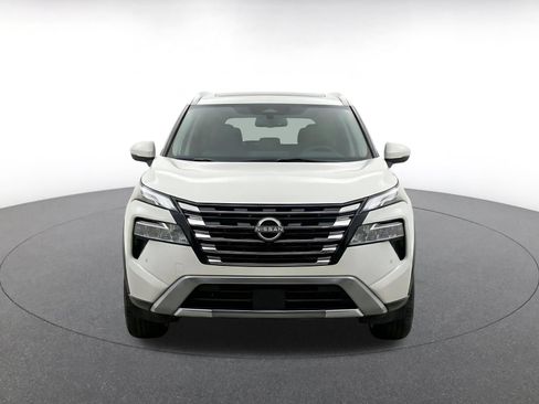 Used 2026 Nissan Rogue SL FWD image 2