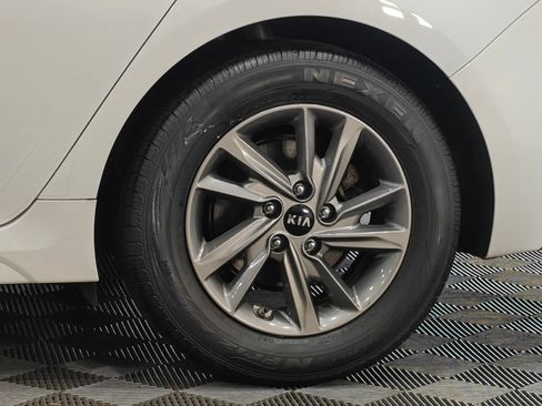 Used 2020 Kia Optima LX FWD image 39