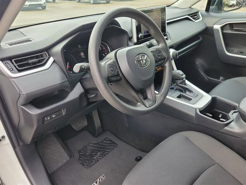Used 2025 Toyota RAV4 LE image 15