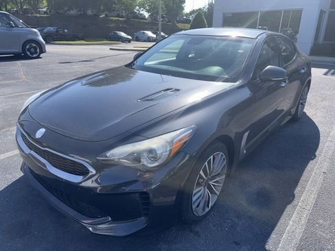 Used 2019 Kia Stinger RWD image 11