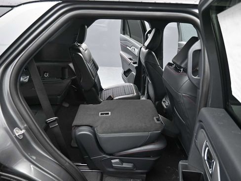 New 2026 Ford Explorer ST-Line image 18