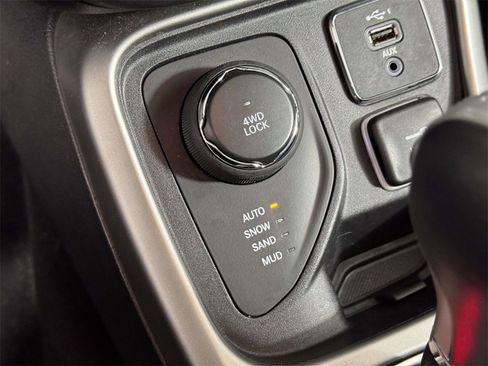 Used 2019 Jeep Compass Latitude w/ Cold Weather Group image 29