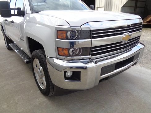 Used 2015 Chevrolet Silverado 2500 LT w/ LT Convenience Package image 86