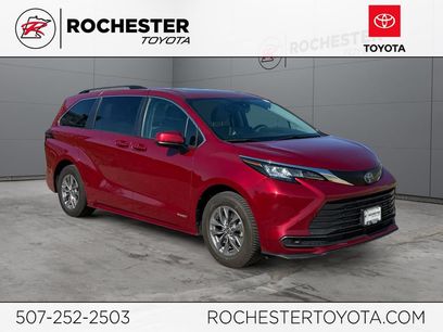 Used 2021 Toyota Sienna LE w/ LE Plus Package