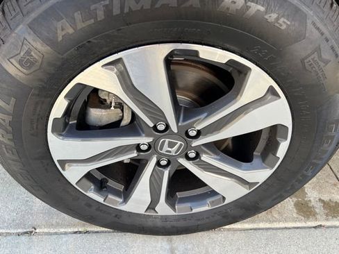 Used 2019 Honda CR-V LX image 9