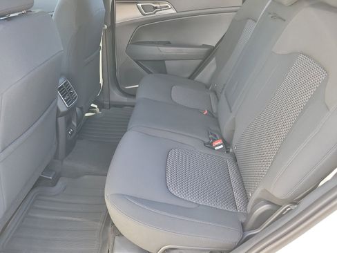 New 2026 Kia Sportage LX image 6