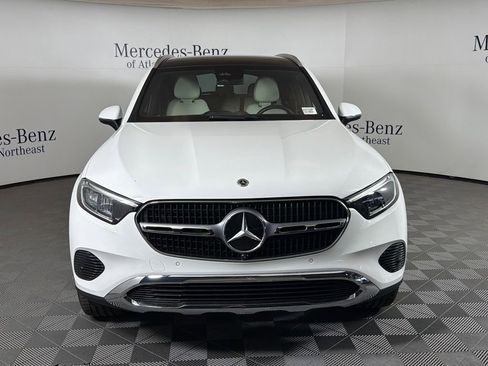 Used 2025 Mercedes-Benz GLC 300 image 2
