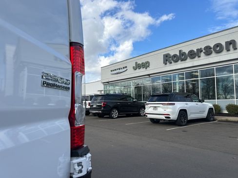 Used 2025 RAM ProMaster 2500 w/ Storage Group image 5